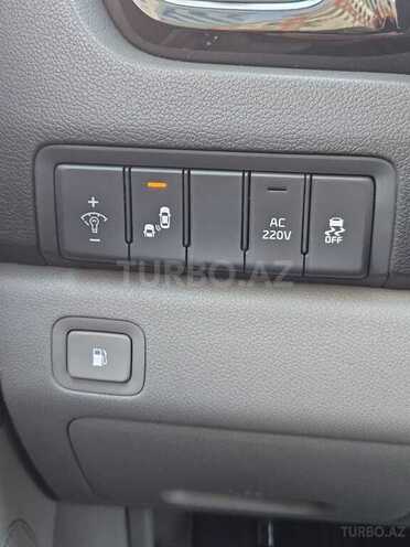 Kia Carnival-12