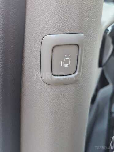 Kia Carnival-14
