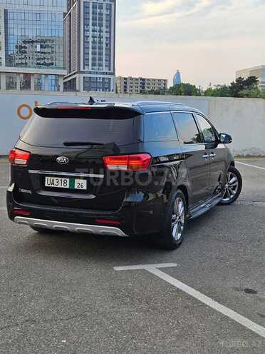 Kia Carnival-3