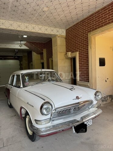 GAZ 21 "Volga"-1
