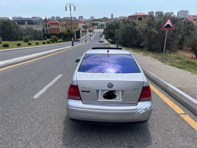 Volkswagen Jetta-2