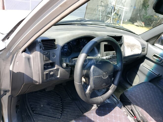 Toyota RAV4-3