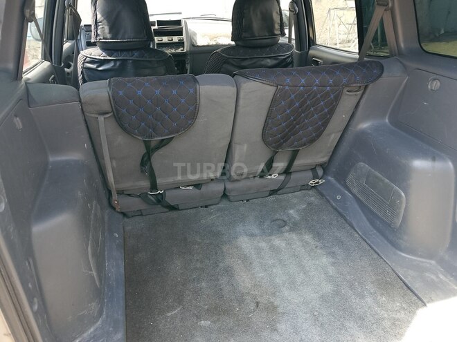 Toyota RAV4-4