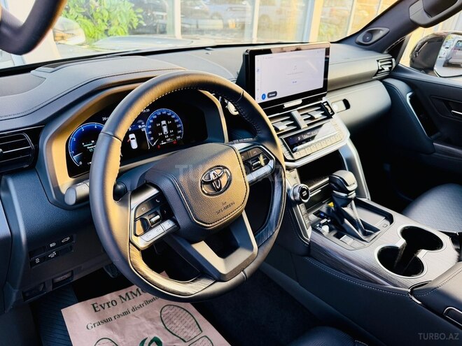 Toyota Land Cruiser-8