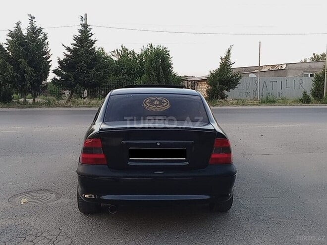 Opel Vectra-10