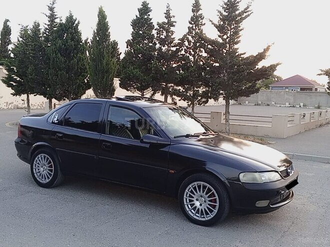 Opel Vectra-4