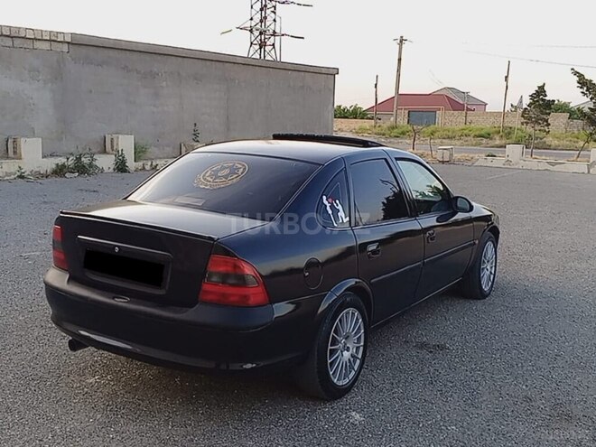 Opel Vectra-12