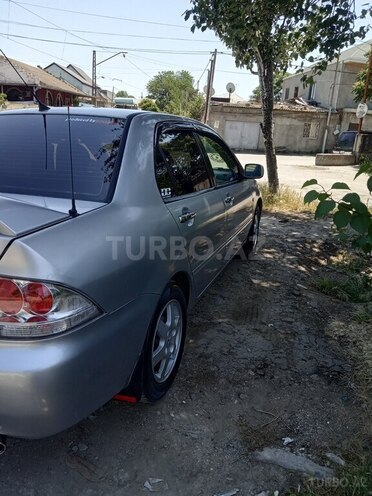 Mitsubishi Lancer-3