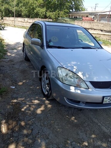 Mitsubishi Lancer-4