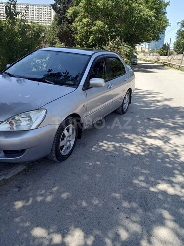 Mitsubishi Lancer-5