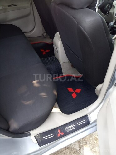 Mitsubishi Lancer-7