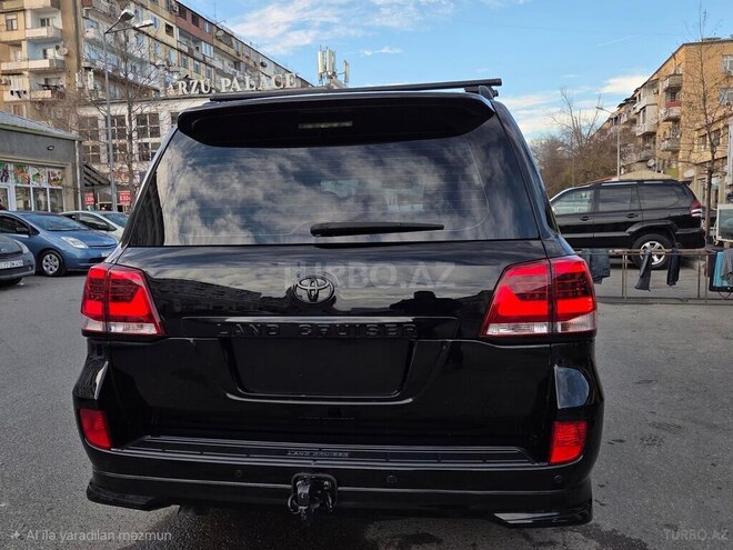 Toyota Land Cruiser-4