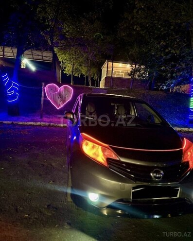 Nissan Note-7