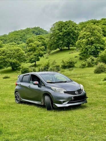Nissan Note-5