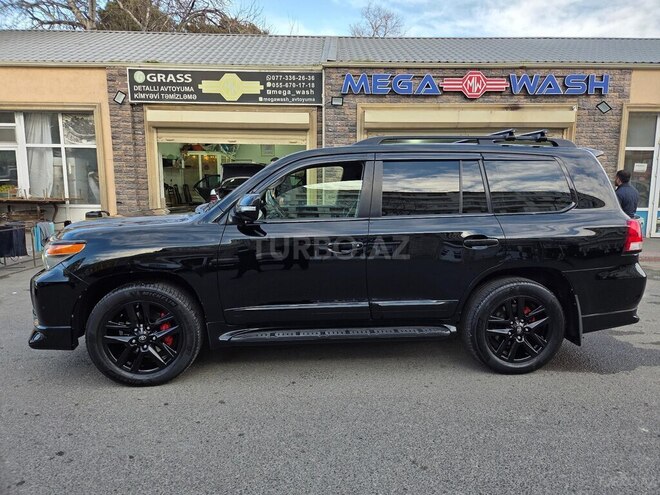 Toyota Land Cruiser-6