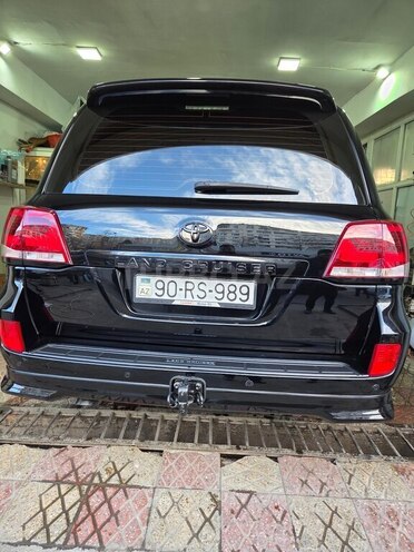 Toyota Land Cruiser-13