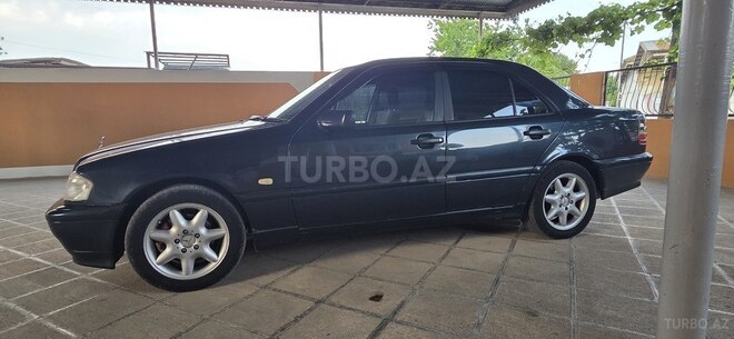 Mercedes C 200-3