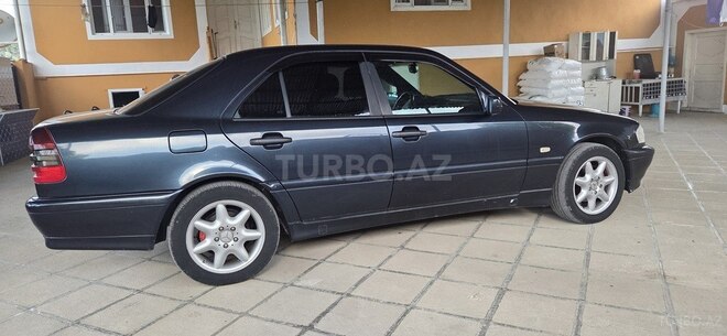 Mercedes C 200-7