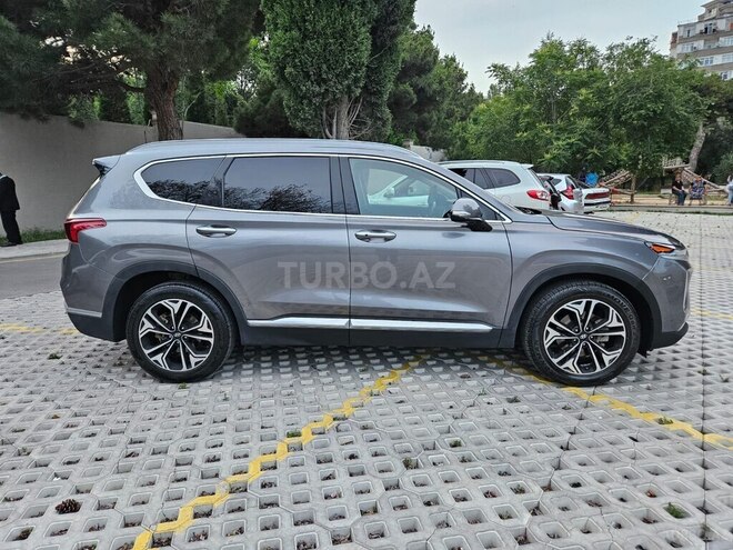 Hyundai Santa Fe-10