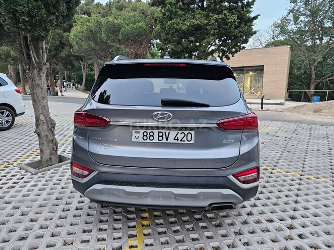 Hyundai Santa Fe-14