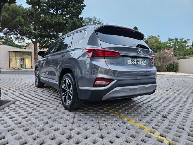 Hyundai Santa Fe-12