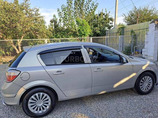 Opel Astra-2
