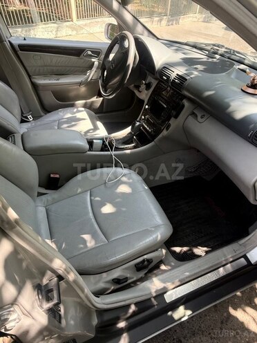 Mercedes C 240-6