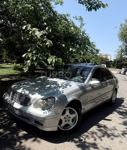 Mercedes C 240-1