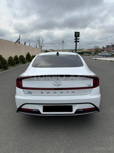 Hyundai Sonata-2