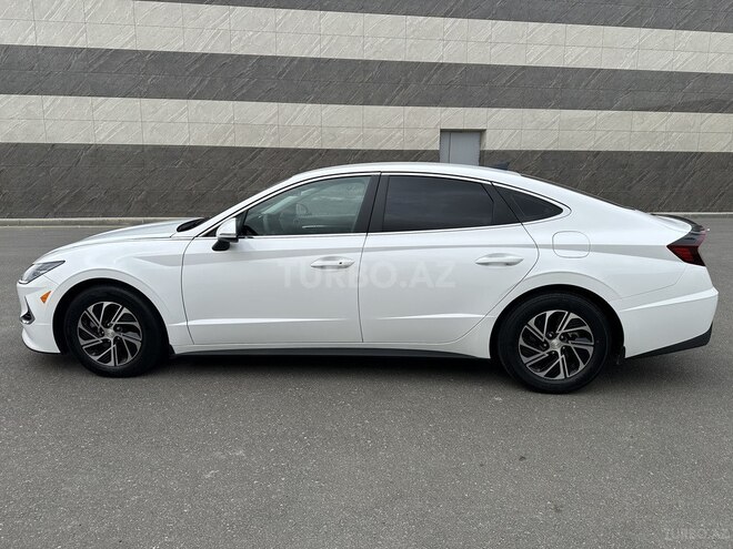 Hyundai Sonata-5