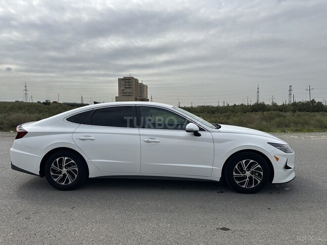 Hyundai Sonata-11