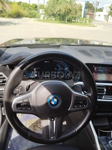 BMW 330e-3