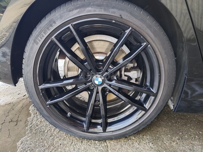 BMW 330e-6