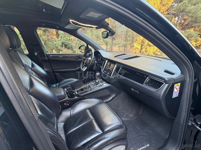 Porsche Macan GTS-7
