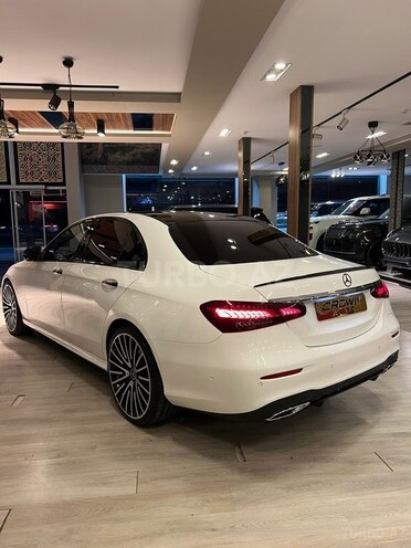Mercedes E 300 de-6