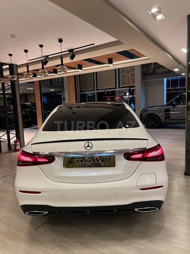 Mercedes E 300 de-5
