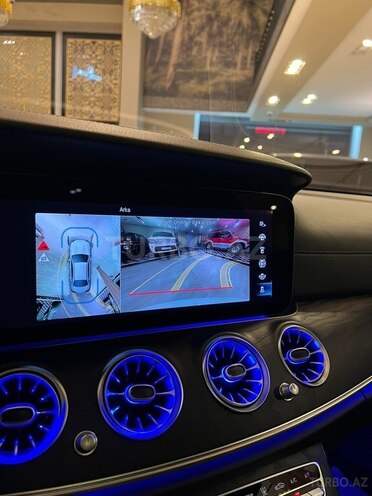 Mercedes E 300 de-12