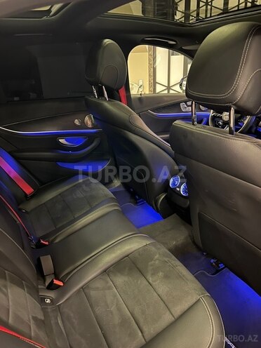 Mercedes E 300 de-16