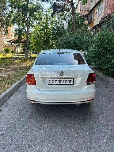 Volkswagen Polo-2