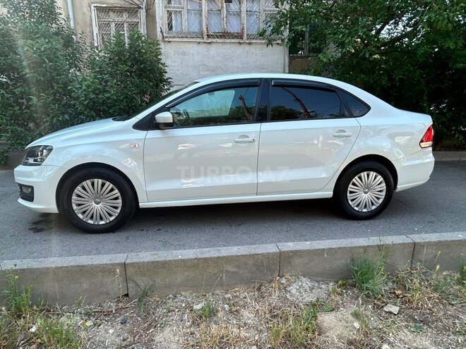 Volkswagen Polo-5