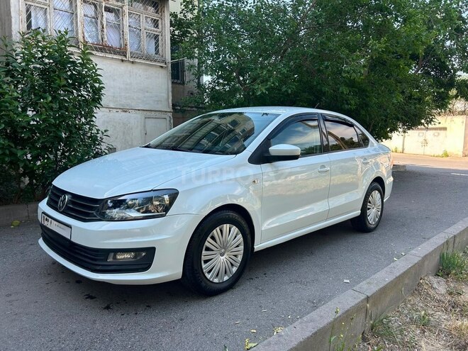 Volkswagen Polo-4
