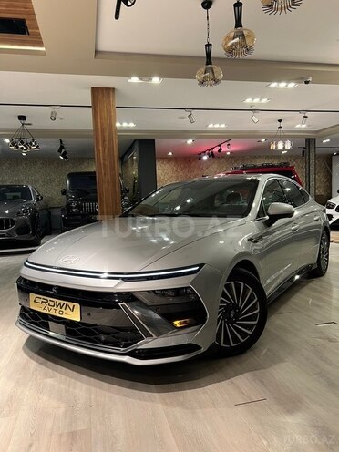 Hyundai Sonata-1
