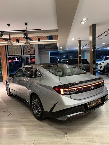 Hyundai Sonata-7