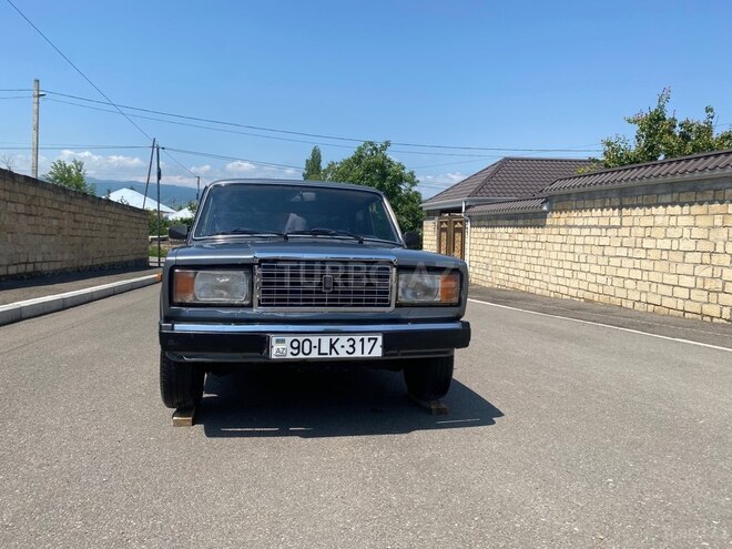 LADA (VAZ) 2107-1
