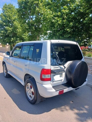 Mitsubishi Pajero io-6