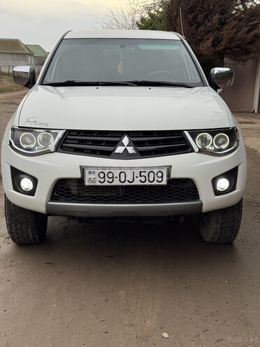 Mitsubishi L200-3