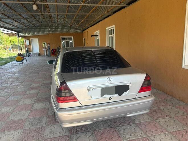 Mercedes C 180-7