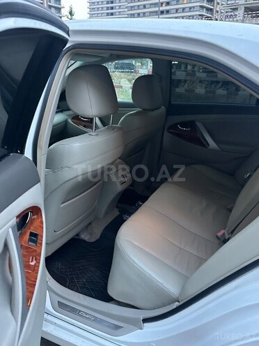 Toyota Camry-7