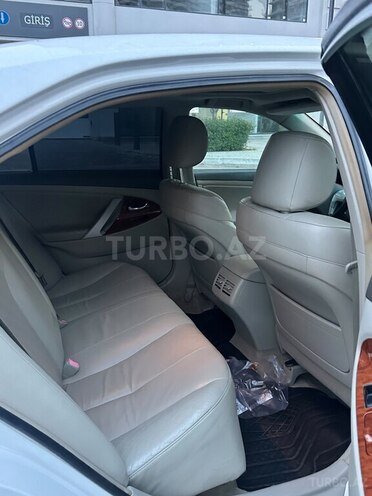 Toyota Camry-6