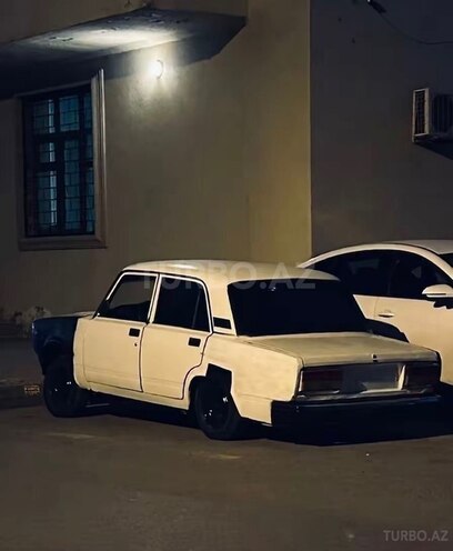 LADA (VAZ) 2107-4